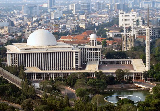 Mesjid Istiqlal dan Gereja Kathedral 