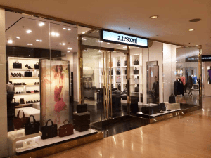 a.testoni di Plaza Indonesia