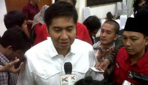 Raut wajah Ara, setelah batal jadi menteri (sumber : vivanews.com)