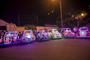 Mobil Bling-bling di Alun-alun Selatan Keraton (sumber : http://jejaktraveling.com)