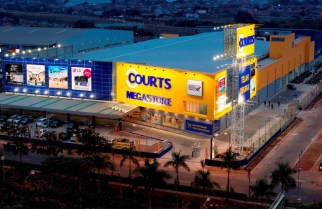Courts Megastore, peritel Inggris di Kota Harapan Indah